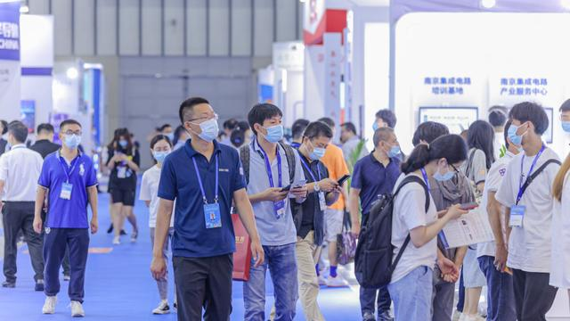 食堂“靠脸”吃饭管家秒级响应 新型智慧产业园区落定江北无缝对接“芯片之城”