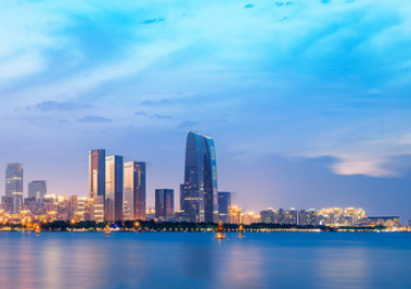 全国总工会机关举办学习贯彻党的二十届四中全会精神报告会暨2025年第四场工会大讲堂